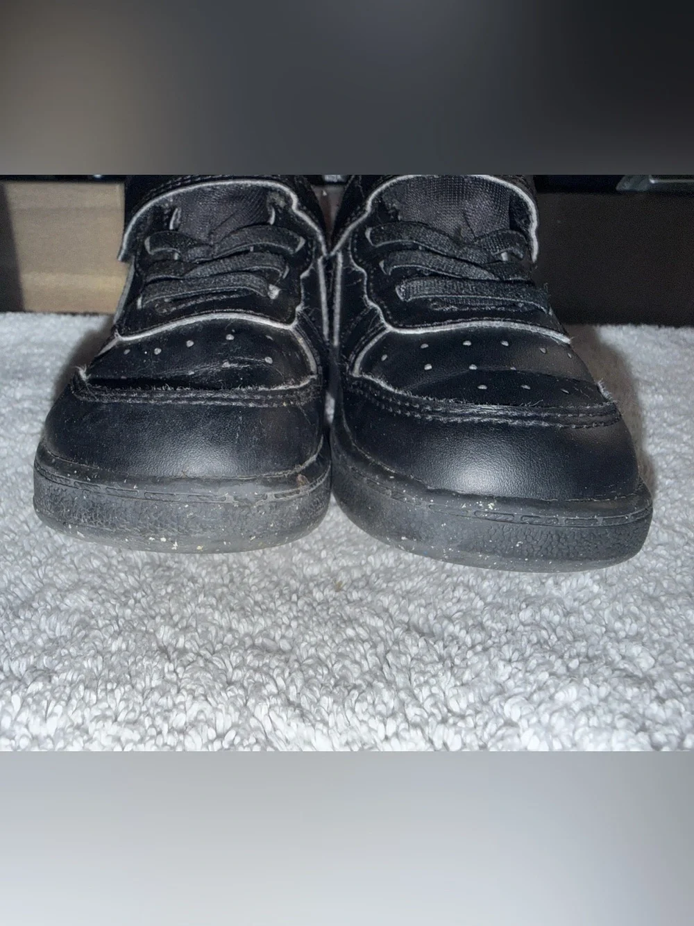 Nike Kids Black Leather Air Force 1’s Sneaker with Hook-and-Loop Strap Size 8C